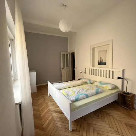 Haus Mittendrin Нойштадт-ан-дер-Вайнштрасе